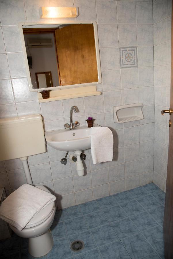 Damianos Rooms Adamantas (Milos) Exterior foto