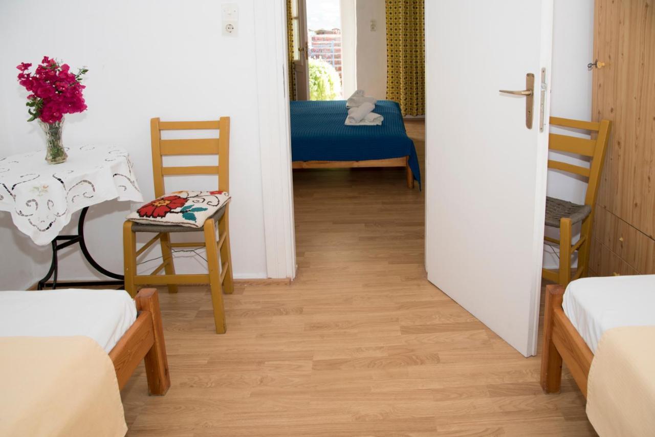Damianos Rooms Adamantas (Milos) Exterior foto
