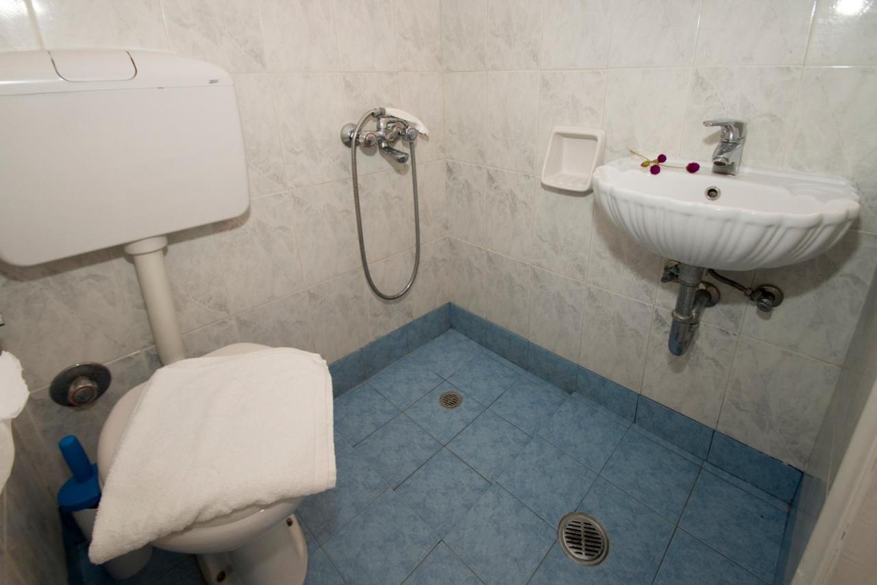 Damianos Rooms Adamantas (Milos) Exterior foto